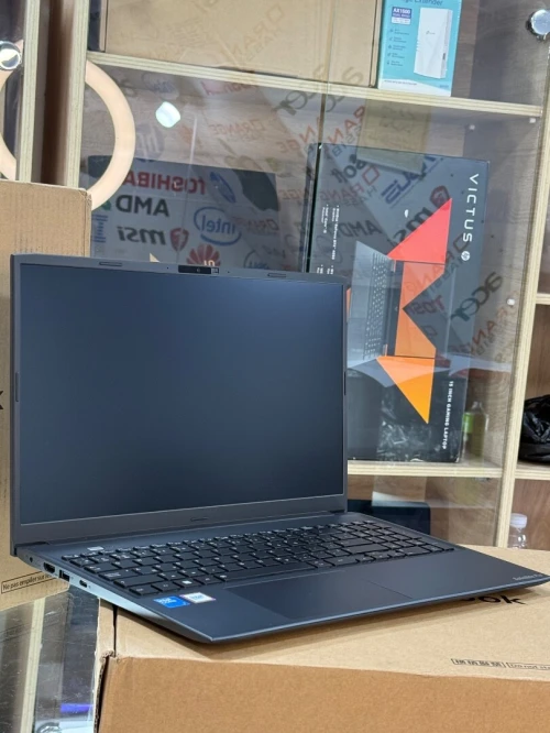 DYNABOOK SATELLITE PRO C50-K INTEL CORE 7 150U 16GO 512GO SSD NVME NEUF SOUS EMBALLAGE