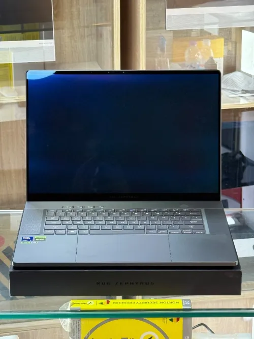 ASUS ROG ZEPHYRUS G16 GU605MU OLED ULTRA 9 185H 32GO 2TO SSD NVIDIA GEFORCE RTX4090 16GO GDDR6