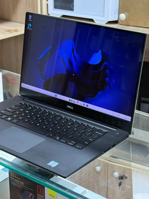 DELL XPS 15 9550 I7 6700H 16GO 1TO SSD NVIDIA GEFORCE GTX960M 2GO 4K TACTILE 