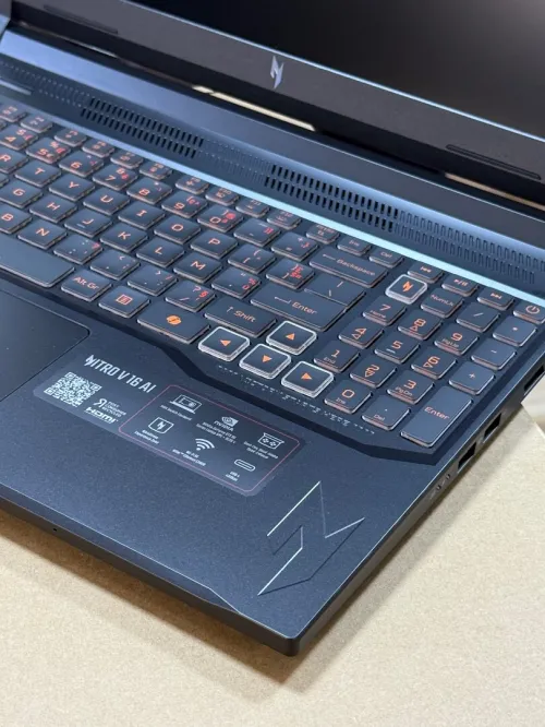 ACER NITRO V16 AI ANV16-42 AMD RYZEN 5 240 16GO 512GO SSD NVIDIA GEFORCE RTX5050 8GO GDDR7 NEUF