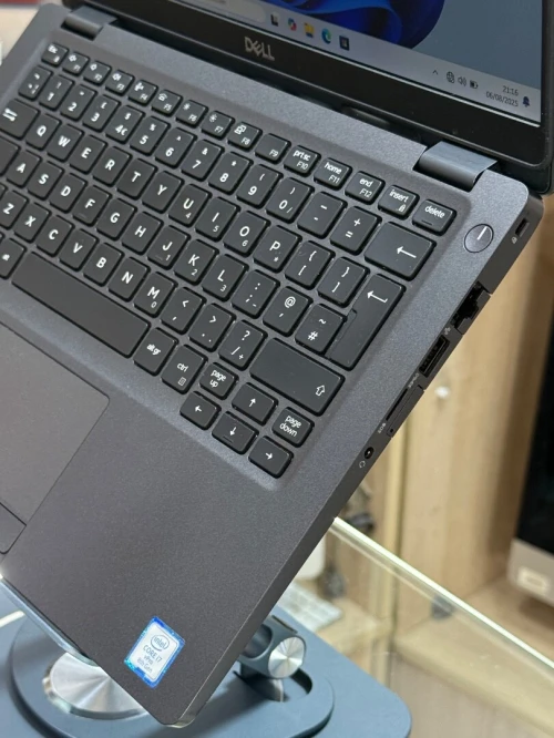 DELL LATITUDE 5300 I7 VPRO 8665U 16GO 256GO SSD NVME 