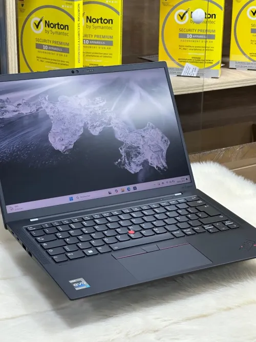 LENOVO THINKPAD X1 CARBON GEN 11 INTEL CORE I7 EVO 1355U 16GO 512GO SSD 