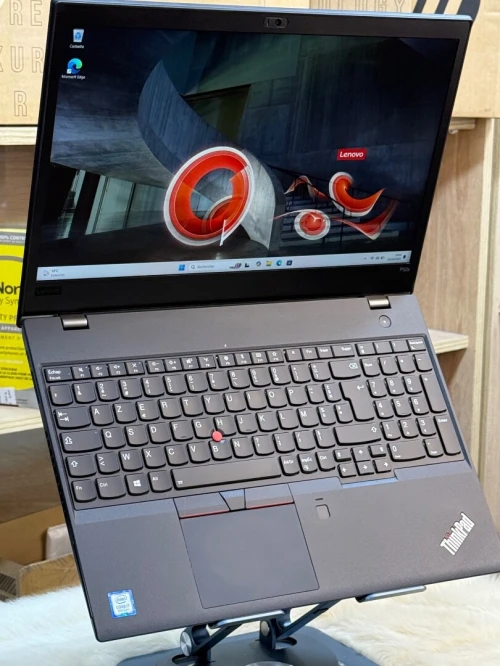 LENOVO THINKPAD P52s I7 8550U 16GO 256GO SSD NVIDIA QUADRO P500 2GO