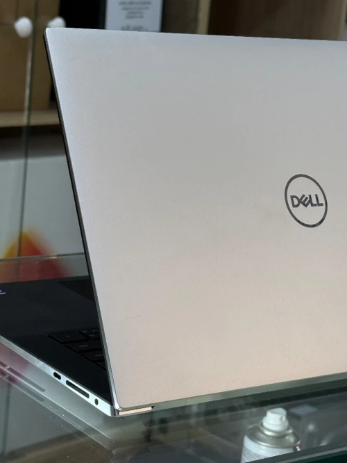 DELL XPS 9510 4K OLED I9 11900H 64GO 1TO SSD NVIDIA GEFORCE RTX3050Ti 4GO TACTILE