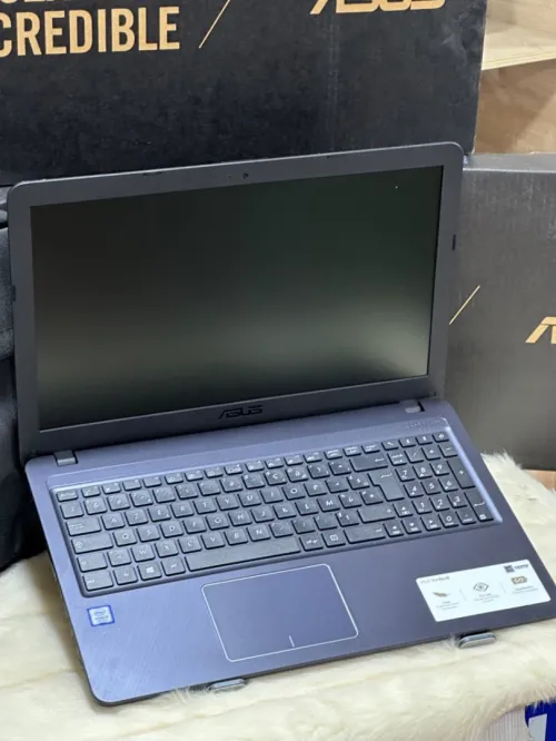 ASUS VIVOBOOK 15 X543U I3 7100U 4GO 256GO SSD NEUF SOUS EMBALLAGE 