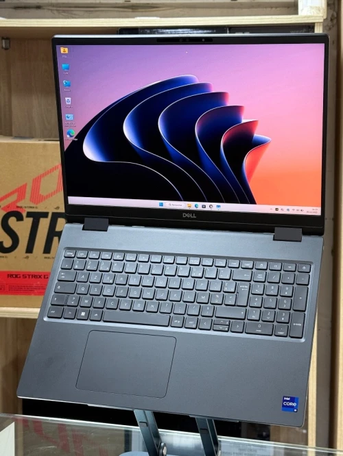 DELL PRECISION 7680 I9 13950HX 64GO 1TO SSD NVIDIA RTX 3500 ada 12GO GDDR6