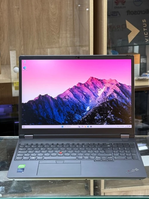 LENOVO THINKPAD P16 GEN 2 I7 VPRO 13850Hx 128Go 3TO SSD NVIDIA RTX 3500 ada 12GO GDDR6 3K
