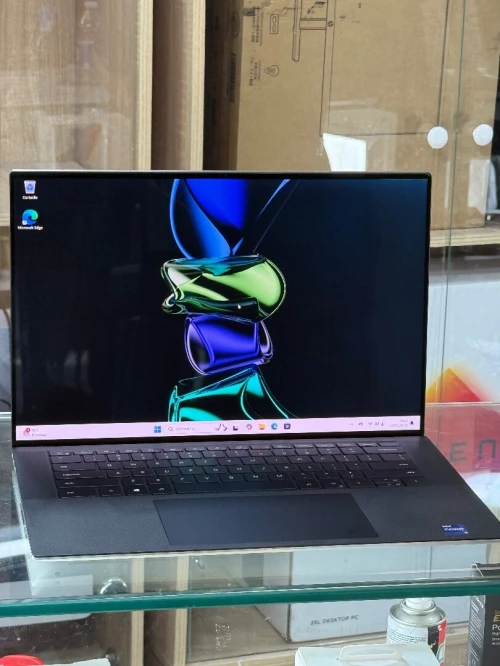 DELL XPS 9510 4K OLED I9 11900H 64GO 1TO SSD NVIDIA GEFORCE RTX3050Ti 4GO TACTILE