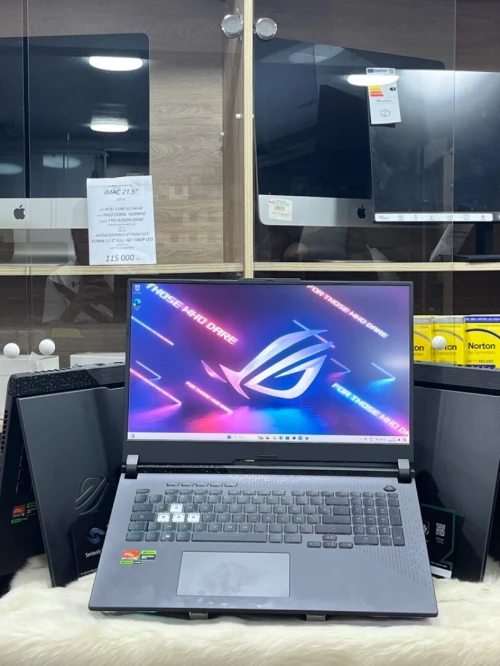 ASUS ROG STRIX G17 ECRAN 17.3" FHD LED IPS 144HZ 3MS RYZEN 9 7940HX 32GO 1TO SSD RTX4070 8GO WIN 11