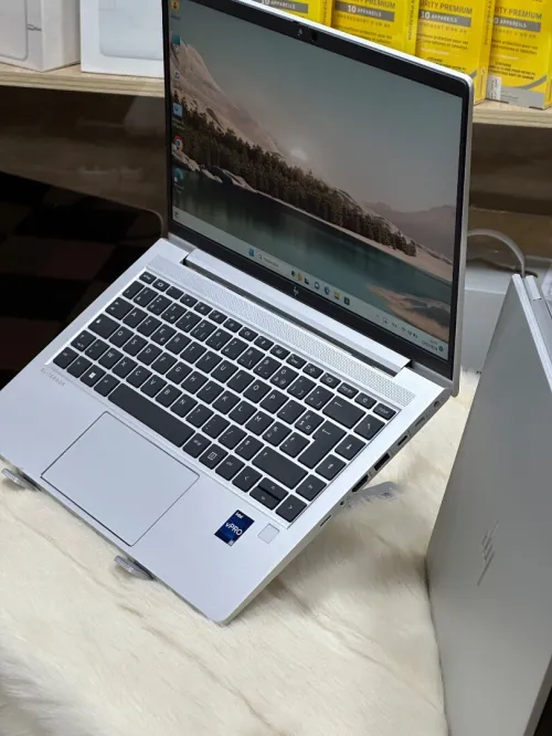 HP ELITEBOOK 640 G10 I5 VPRO 1345U 32GO DDR4X 512Go SSD NEUF