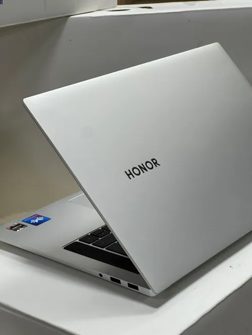 HONOR MAGICBOOK PRO HYLR-WFQ9 AMD RYZEN 5 4600H 16GO 512GO NEUF SOUS EMBALLAGE 