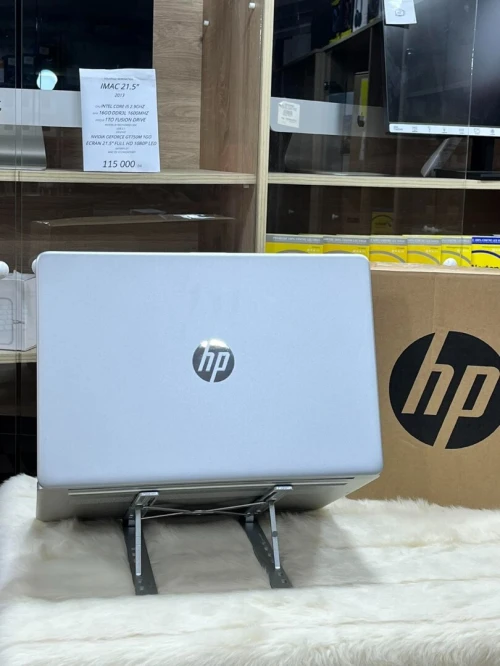 HP LAPTOP 15 FQ5340TU I3 1215U 8GO 256GO SSD ECRAN 15.6" FULL HD 1080P LED WINDOWS 11 PRO 
