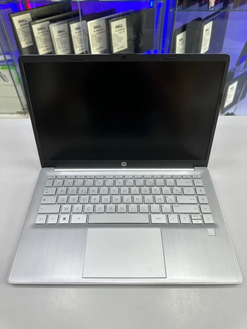 HP 4G LAPTOP 14 SnapdragonC7 8GB RAM 256GB SSD 14"