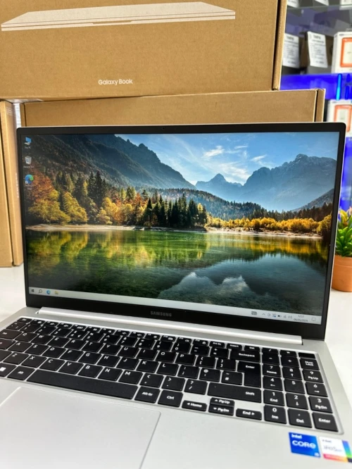 SAMSUNG GALAXY BOOK i5-11éme 8GB 256GB SSD 4G LTE 15,6" Neuf Sous Emballage