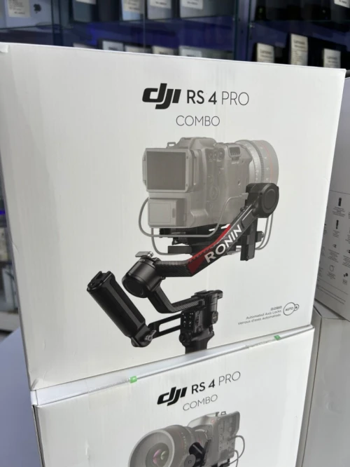 DJI Ronin RS4 PRO COMBO Stabilisateur Camera