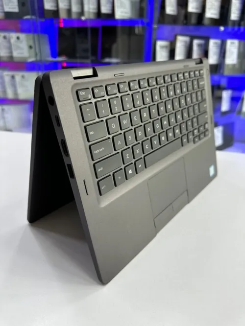 Dell Latitude 5300 i5-8em 8GB 256GB SSD  2in1 14'' Tactile