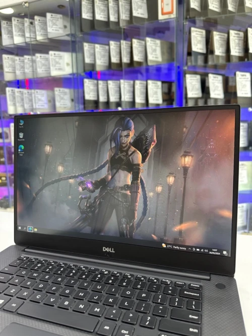 DELL Precision 5530 Processeur i9-8éme 16GB 512GB 15" Quadro P2000 4GB