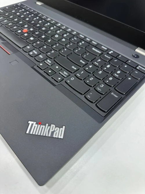 LENOVO THINKPAD P53S i7 16GB RAM 512GB SSD +NVIDIA 15,6"