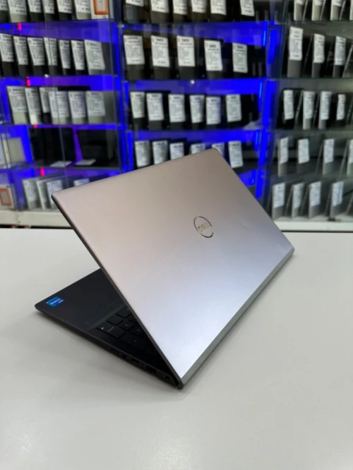 Dell Vostro 5502 i5-11éme 8GB 256GB SSD 15,6'' Win 11