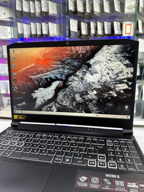Acer NITRO 5 i7-11éme 16GB 512GB SSD RTX 3070 8GB 