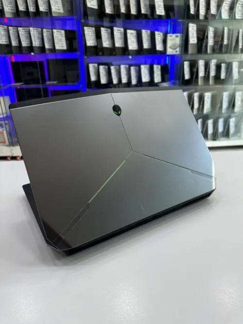Dell ALIENWARE 15 R2 i7-6éme HQ 16GB Ram GTX 970M 