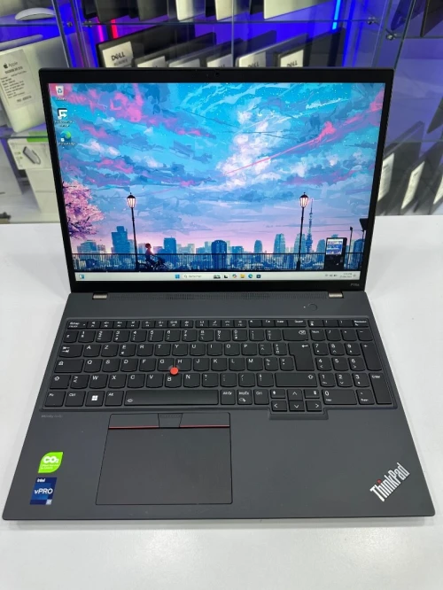 LENOVO THINKPAD P16 I7 32GB RAM 512GB SSD +NVIDIA 16"