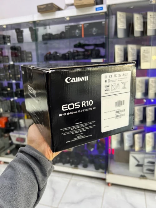 Canon EOS R10 & Objectif RF-S 18-150mm f/3.5-6.3 IS STM NEUF