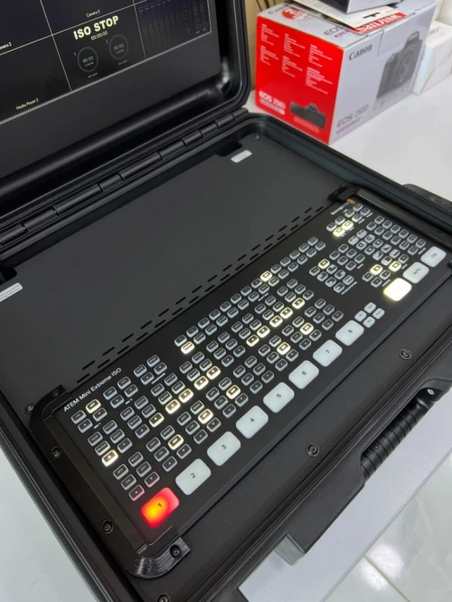 Régie vidéo mobile Blackmagic ATEM Mini Extreme ISO & Valise BSS-Case Extreme