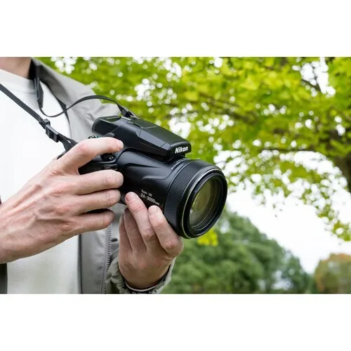 Nikon COOLPIX P1100 Zoom 250x 24-3000mm UHD 4K