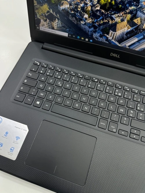 Dell INSPIRON 3793 i7-10em 16GB 512GB SSD 1TB HDD Nvidia MX230 17" 