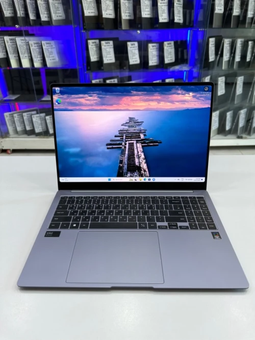 Samsung 960XGK Ultra 5 125H 16GB 1500GB SSD 15,6'' Amoled 120Hz Tactile 