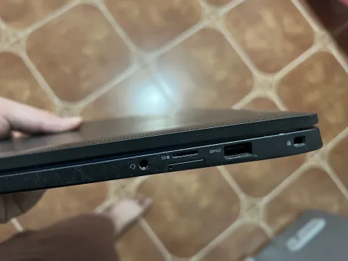 Dell latitude 7400 14 pouce qwerty widows 11 pro 256 ssd ram 8 GO core i5 8365U
