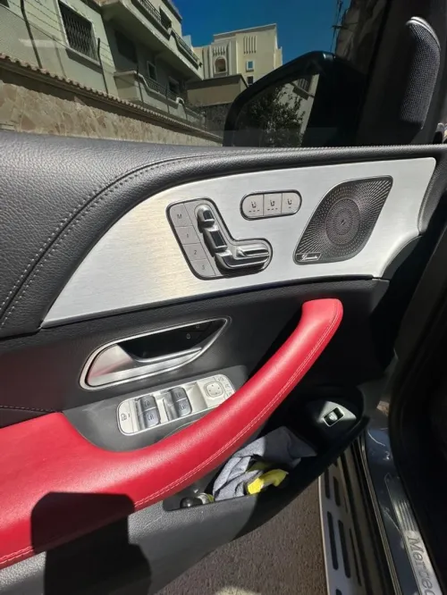 Mercedes Gle 300d 2023 Kit63 black