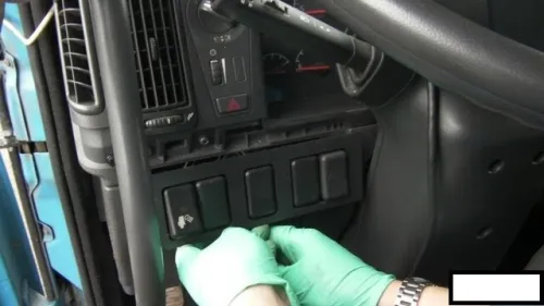 Emulateur AdBlue 9 en 1  Mercedes/MAN/Scania/IVeco/DAF/Volvo/Renault/Ford/Cummins
