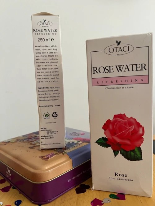 OTACI Eau de rose100 %naturelle pour le visage.
