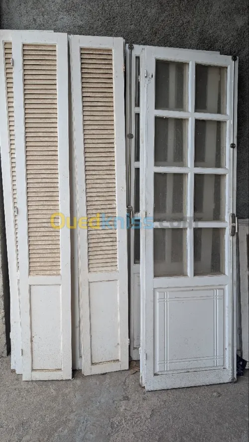 Lot fenêtres porte fenêtre et volets en Bois 