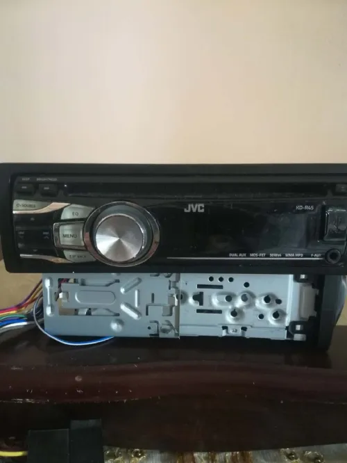 Poste Radio JVC