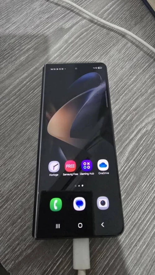 samsung Z Fold 4 /Écran interne défectueux (ne fonctionne pas)/