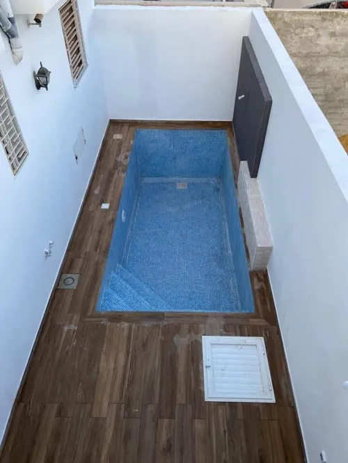 Construction des piscines بناء مسابح