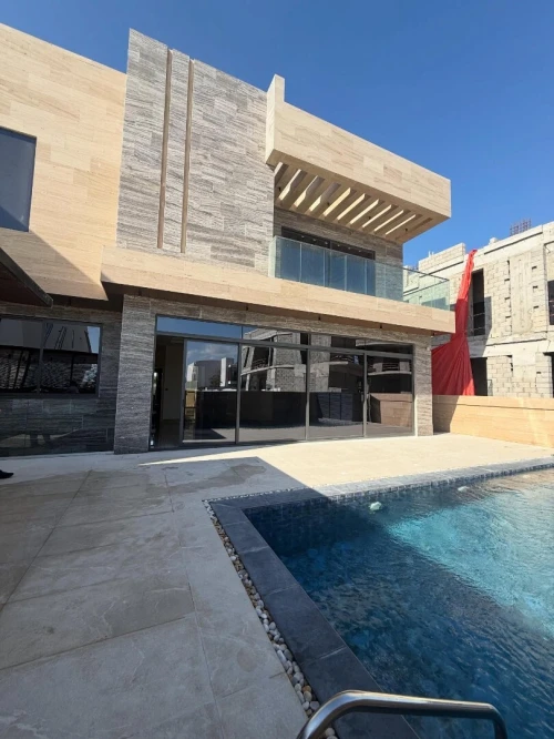 CONSTRUCTION DES VILLAS AVEC PISCINE