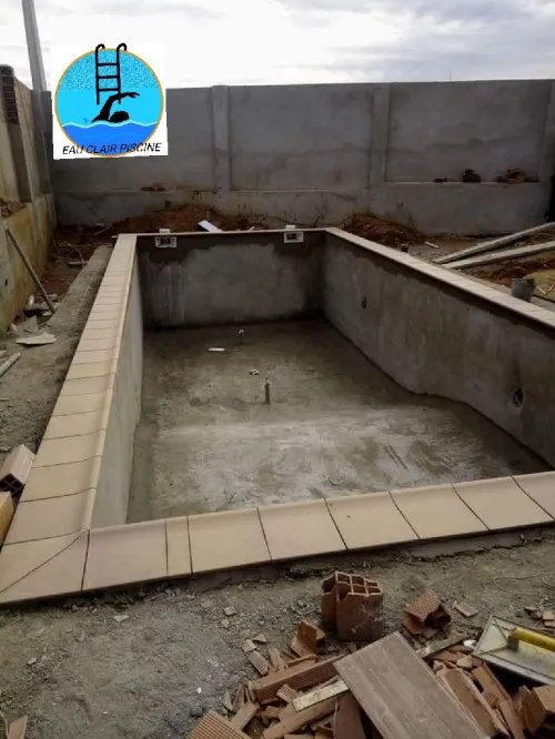 RÉALISATION DES PISCINES LUXUEUSE مسابح
