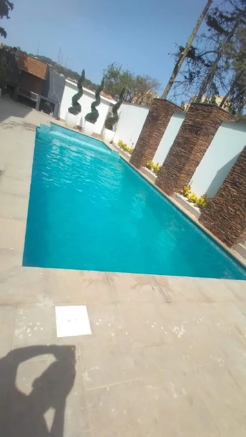Construction des piscines مسابح