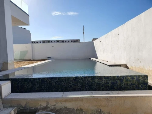 CONSTRUCTION DES PISCINES