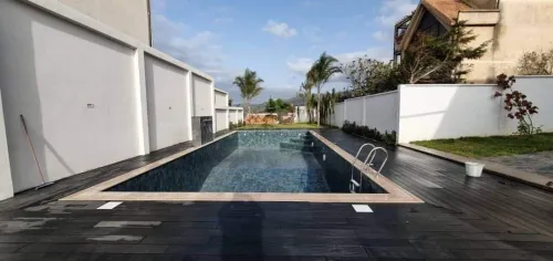 CONCEPTION ET CONSTRUCTION LES PISCINES
