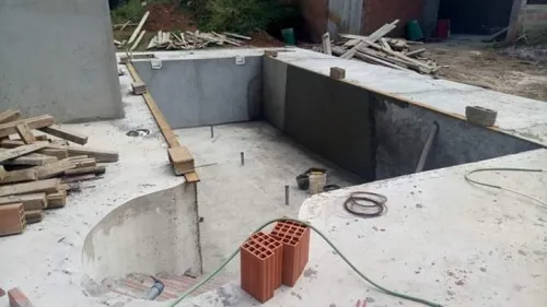 CONCEPTION ET CONSTRUCTION LES PISCINES