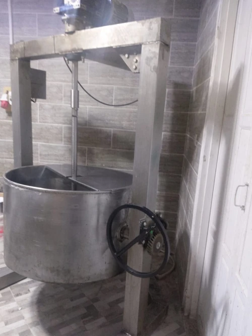 Cuisseur pour  nougat avec variateur de vitesse double parois