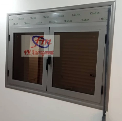 Menuiserie aluminium TPR. Strugal, HPS, Méta 50, Cloison Amovible et verre Trempé