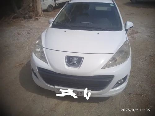 Peugeot 207 2012 Fennec
