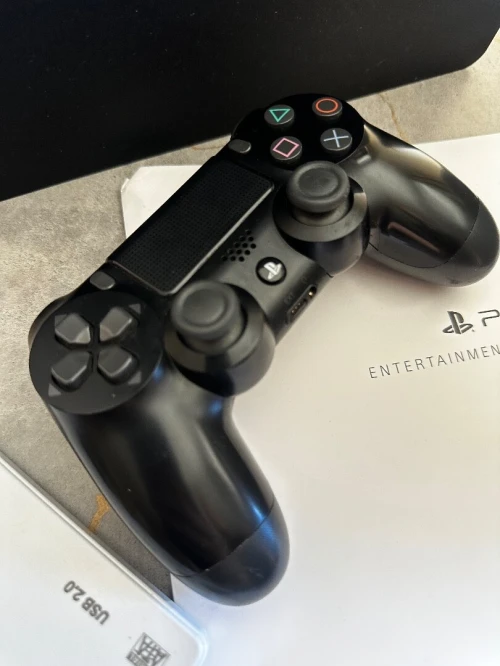 PS4 slim