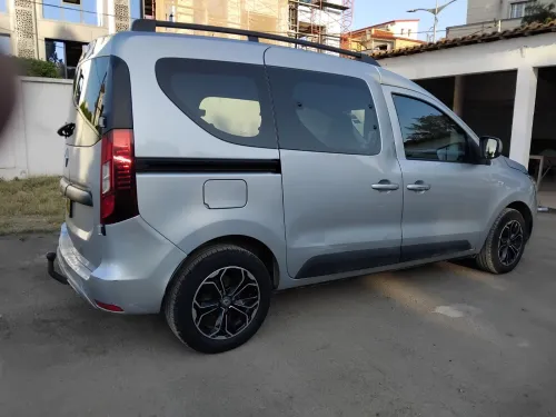 Renault New express 2023 authentic